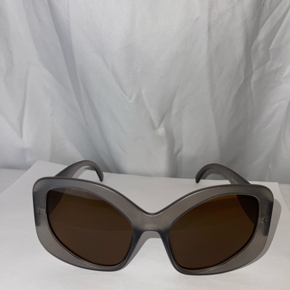 Stylish oversized Sunglasses